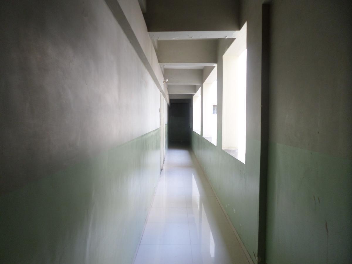 Hotel Sadanand Sāngli Buitenkant foto