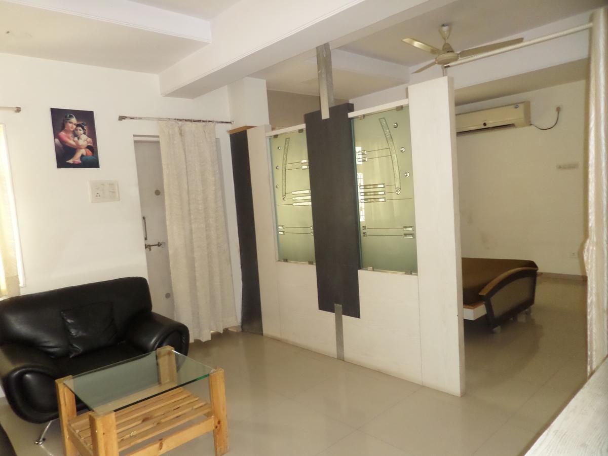 Hotel Sadanand Sāngli Buitenkant foto