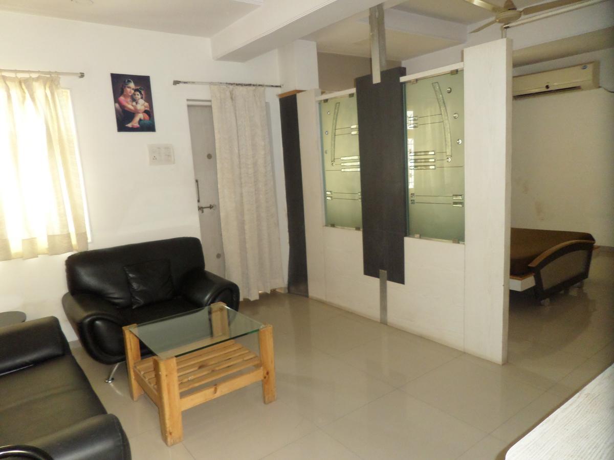 Hotel Sadanand Sāngli Buitenkant foto
